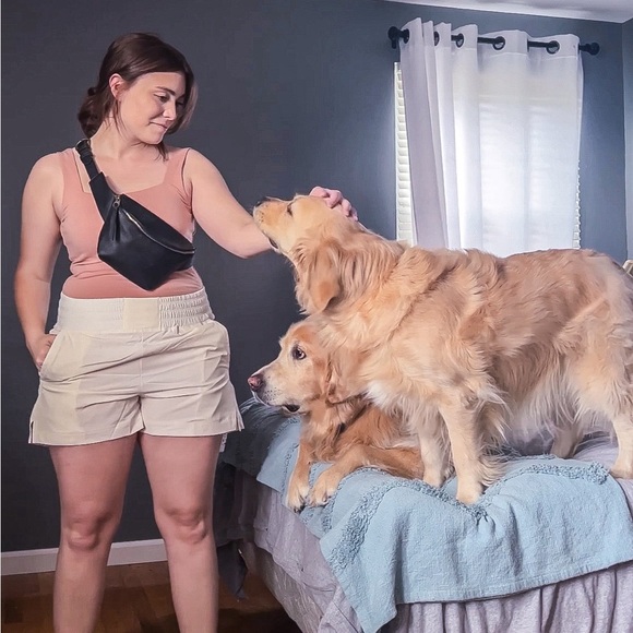 Meet your Posher, Emily - Picture 1 of 1